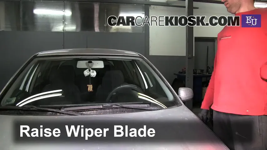 2000 Volkswagen Polo 1.0L 4 Cyl. Balais essuie-glace avant Changer les balais des essuie-glace